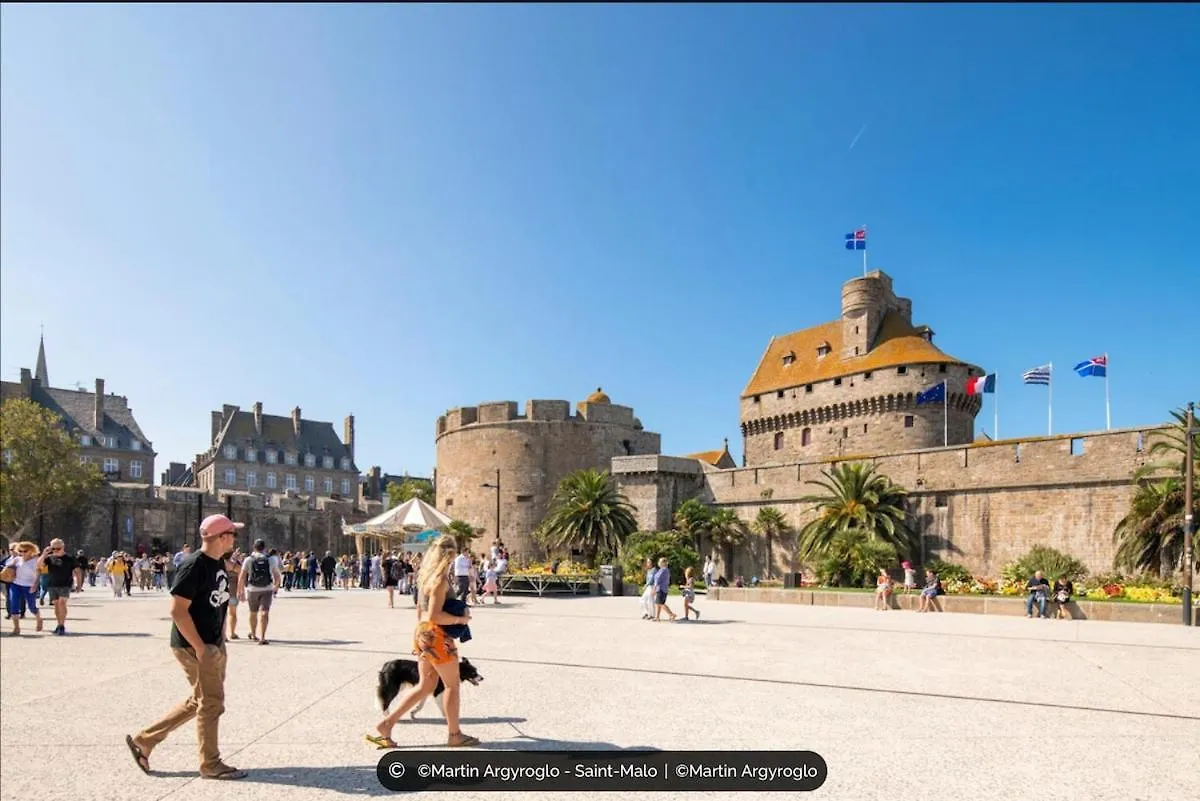 Le 16 - T3 - Terrasse Proche Plage Et Centre - Wifi Saint-Malo 0*,  Fransa